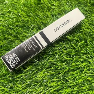 COVERGIRL Outlast Lipstick in Black and White
